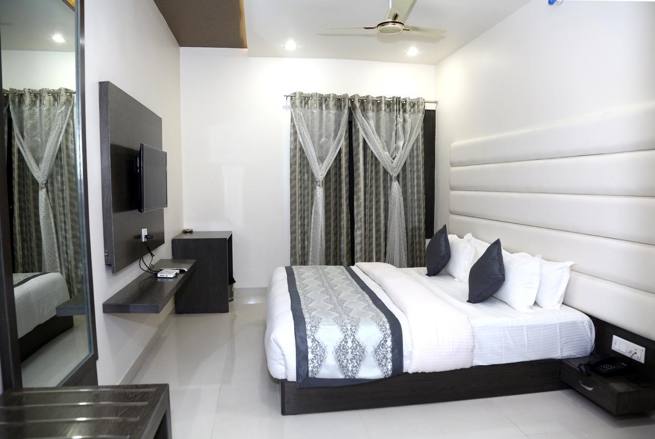 Hotel Royal Inn Chittorgarh Ngoại thất bức ảnh